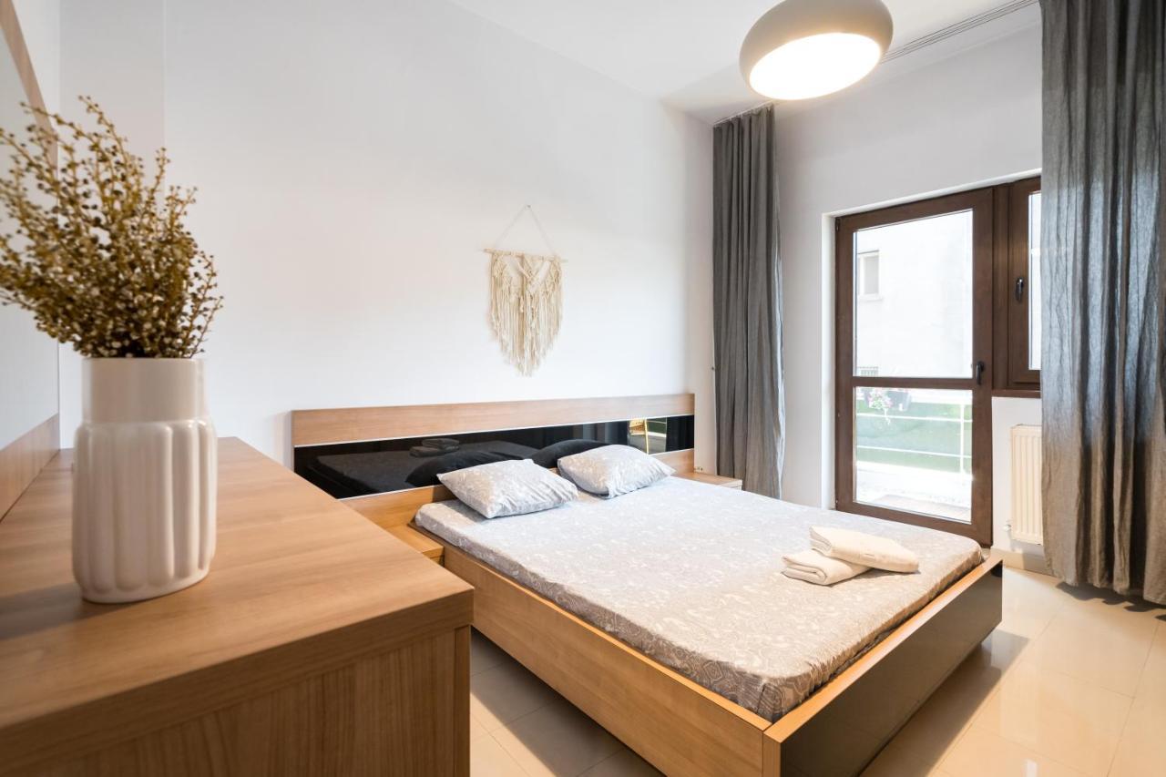 Modern & Spacious Apartment - Prime Location Near Bucharest'S Old Town المظهر الخارجي الصورة